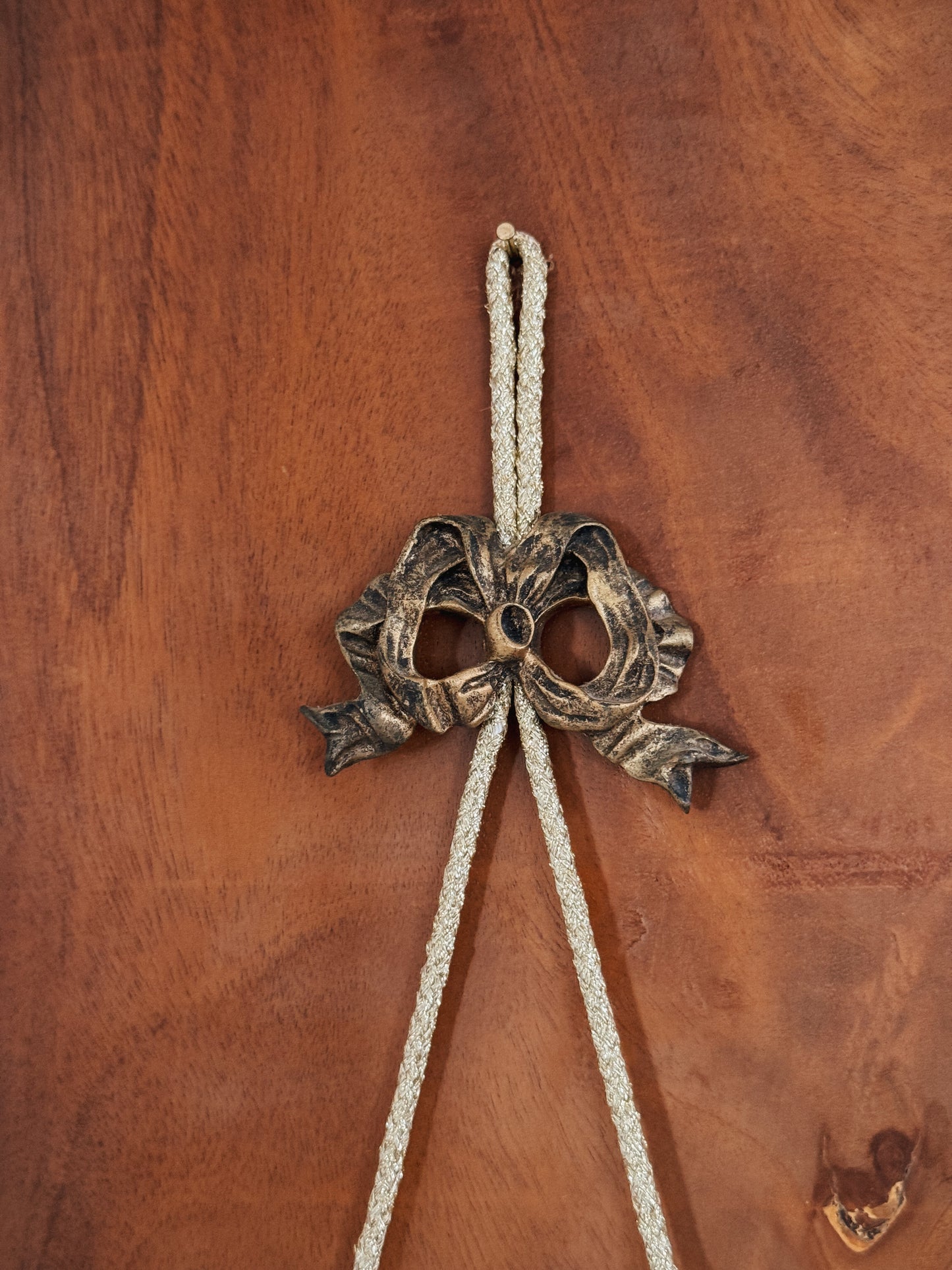 Bow photo frame