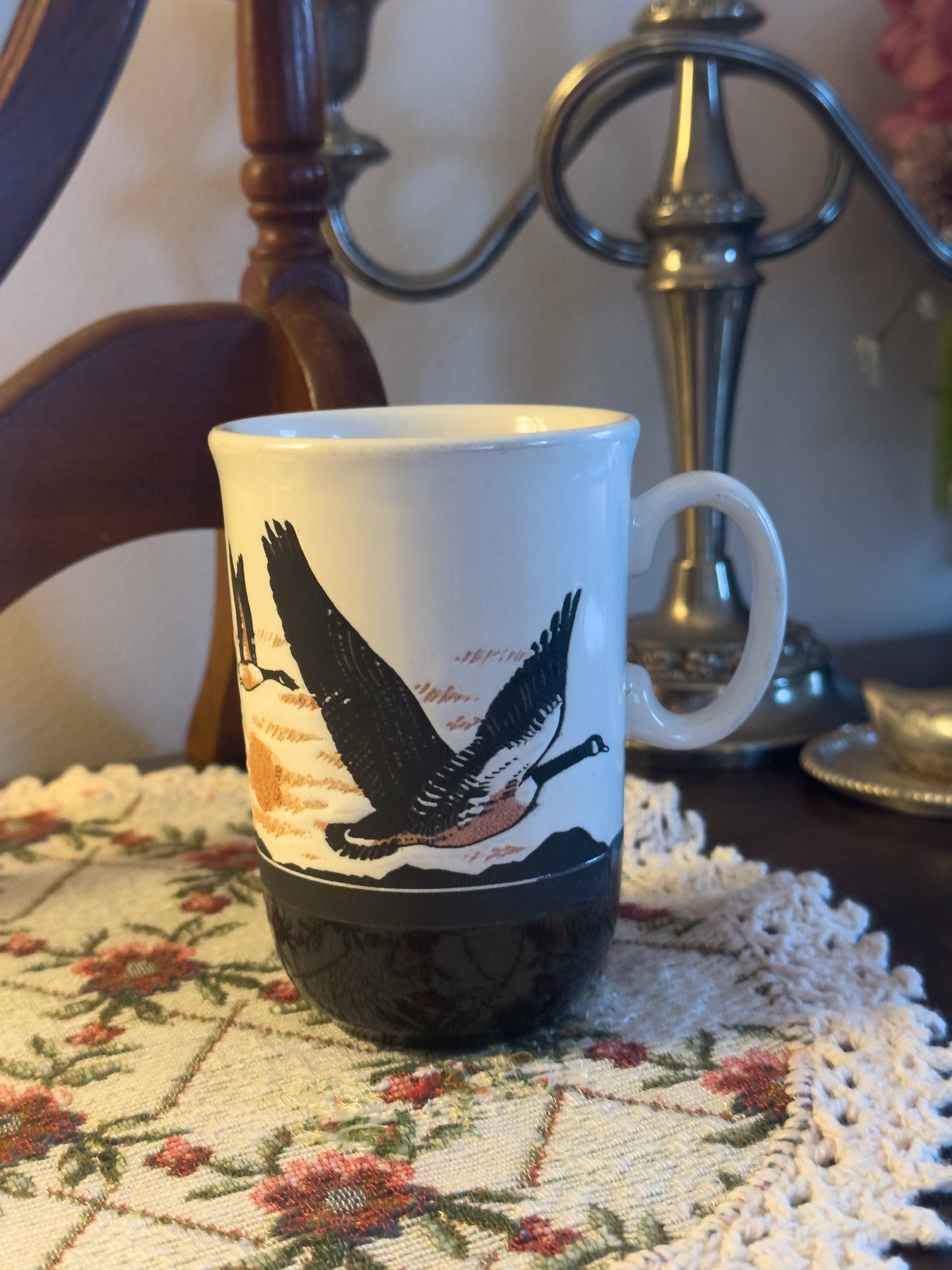 Vintage Avian Canadian Geese Mug