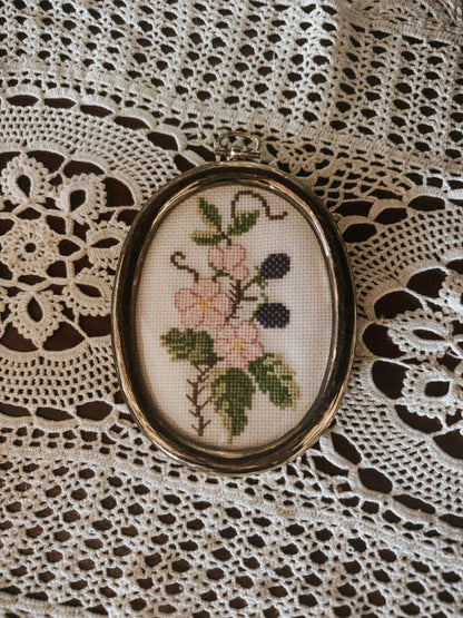 Cross stitch embroidery frame