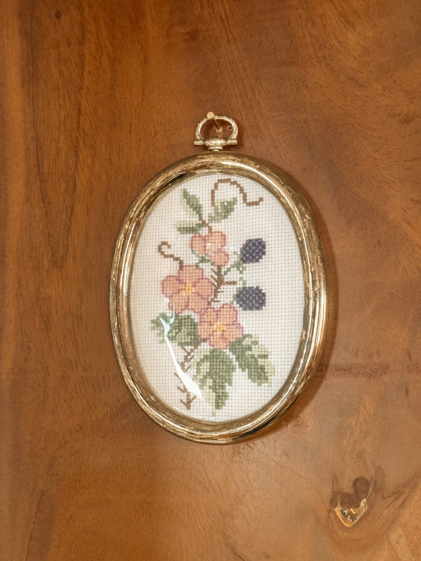 Cross stitch embroidery frame